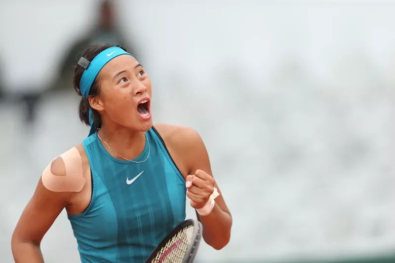  斯维亚泰克卫冕成功，罗兰加洛斯续写波兰传奇