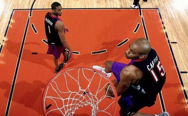  扣篮大赛惊现空中接力神配合