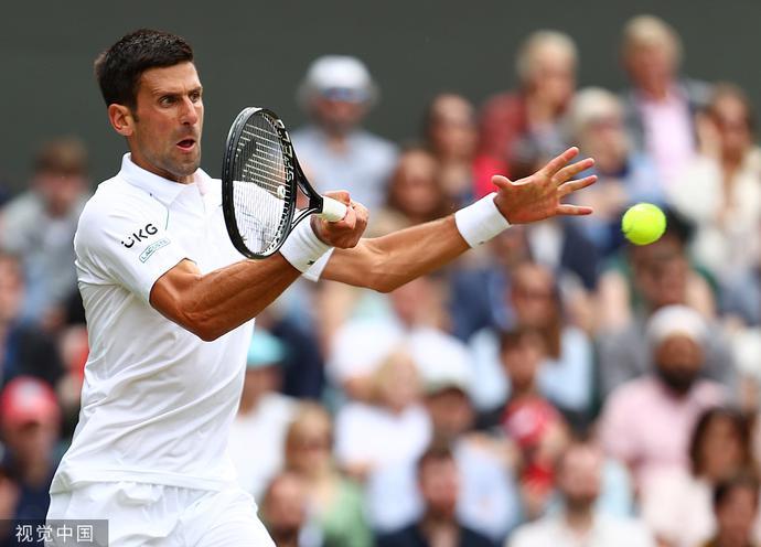  加林硬地奔袭，贝尔格莱德站跨赛季豪取十连胜