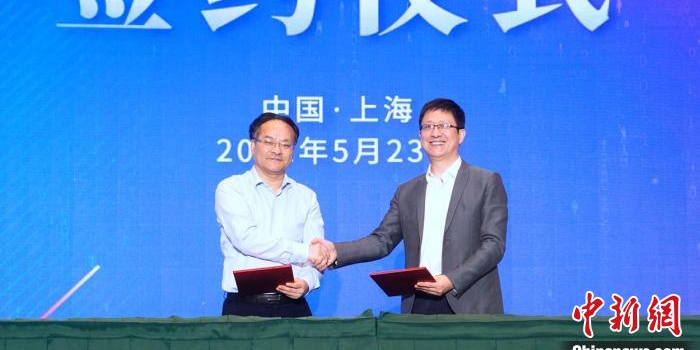  网球名宿贝克尔执教青年队，开启特训营招募