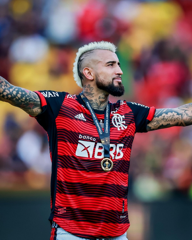  南美解放者杯，弗拉门戈客场连胜晋级