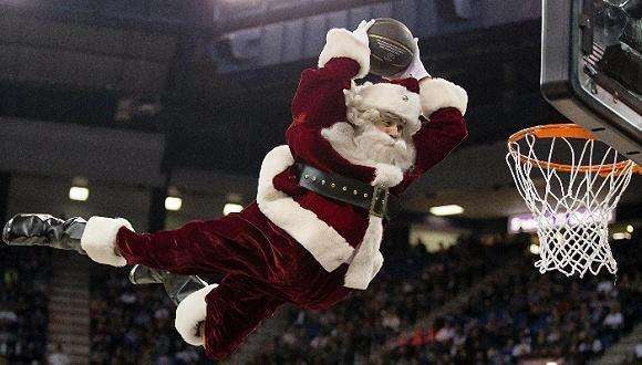  德比大战火花四溅，红黄牌频现火药味