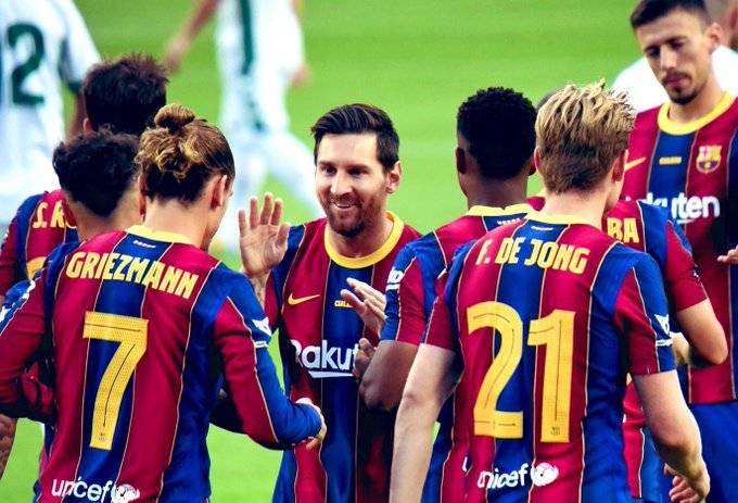  西甲国家德比，巴萨主场大胜皇马