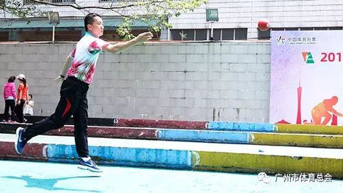  草根足球遍地开花，全民参与热情高涨